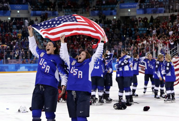 Women's Hockey  Preview: U.S. Eager to Repeat